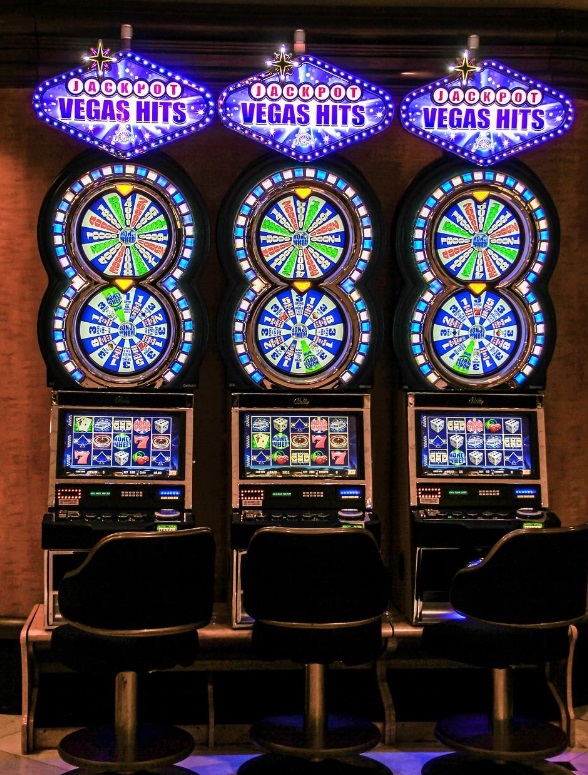 Exploring the Virtual Casino: Online Casino Slots in 2023