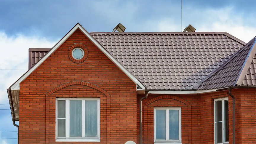 4 Advantages of Choosing a Metal Roof for Your Home