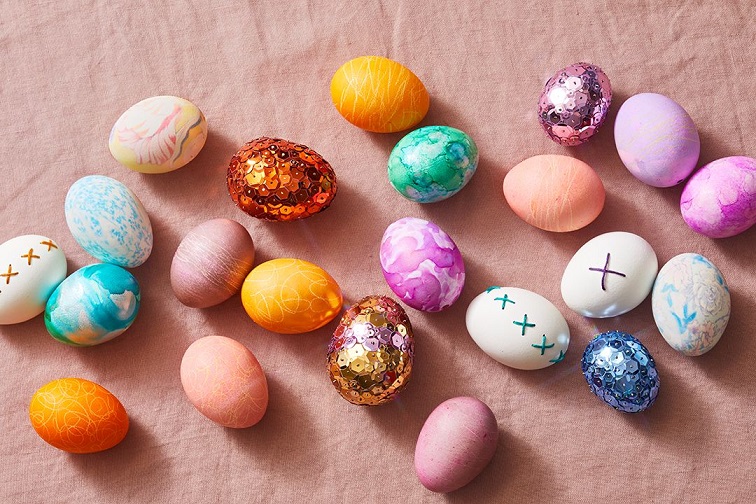 10 Creative Easter Egg Decorating Ideas